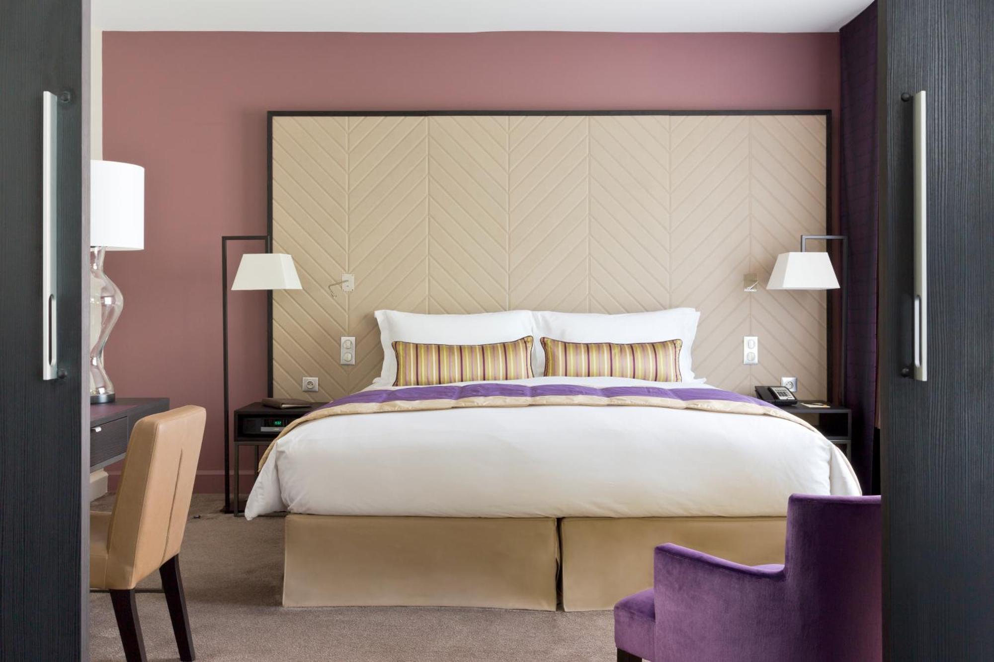 Sofitel Strasbourg Grande Ile Hotel Exterior photo A bedroom at the hotel