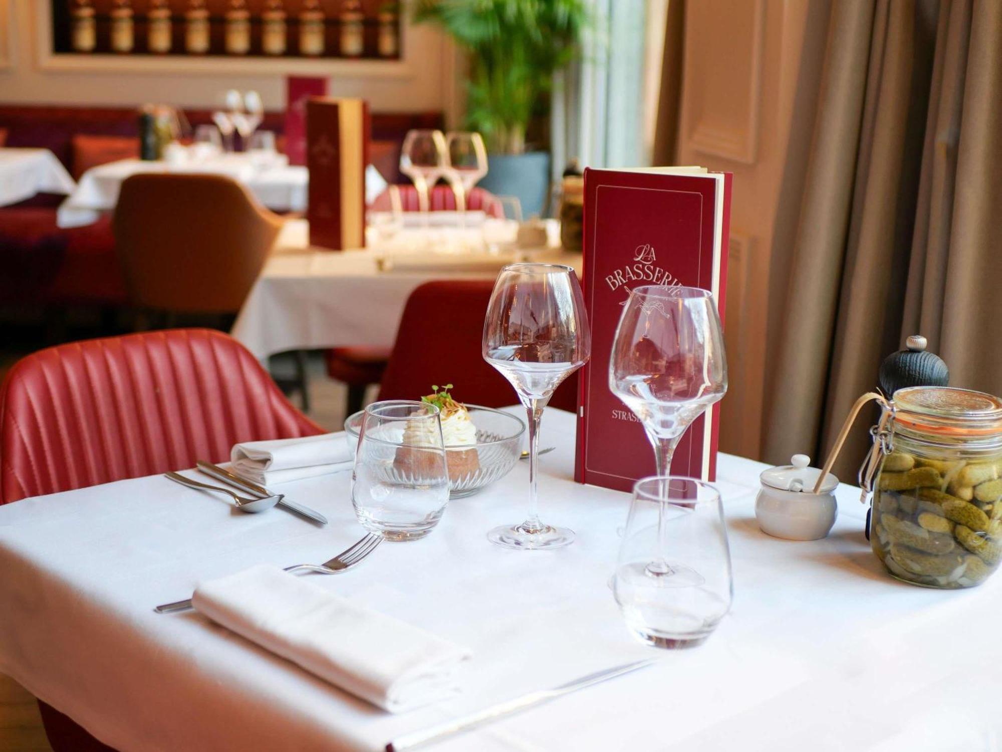 Sofitel Strasbourg Grande Ile Hotel Exterior photo